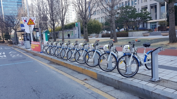 대전시 공영자전거 ‘타슈’ 무인대여소 모습.