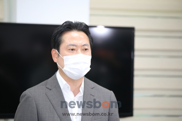 장동혁 대전 유성갑 위원장이 11일 보령서천 보궐선거 출마를 통해 새 출발을 하겠다고 밝혔다.